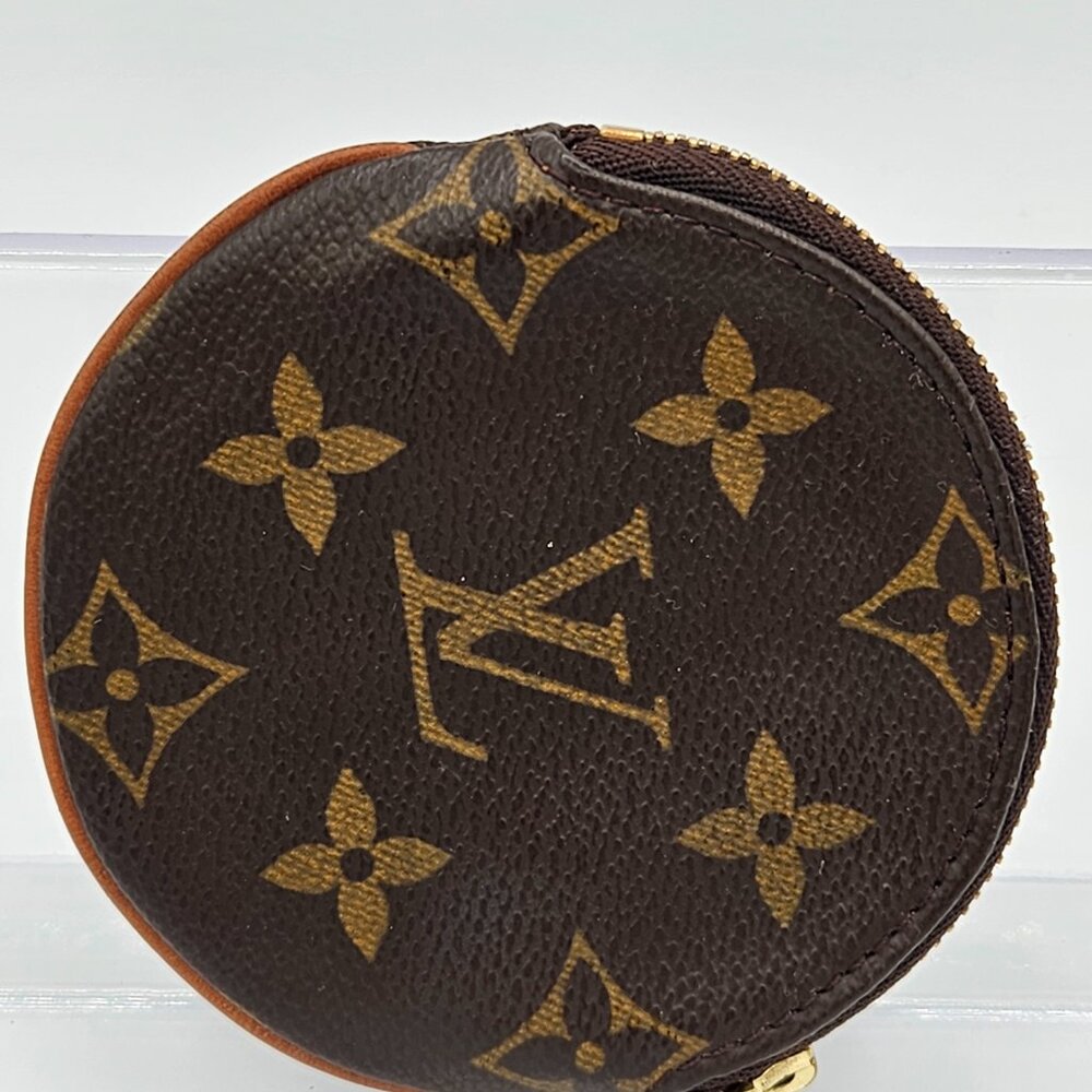 Louis Vuitton Monogram Canvas Zipper Round Coin Pouch - Picture 2 of 8